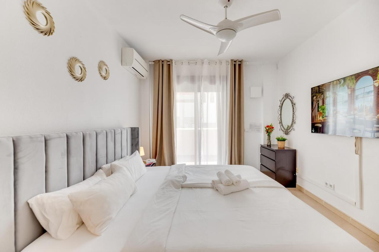 Tranquil 2 Bdrm Peaceful W/ 2 Pools Apartment *