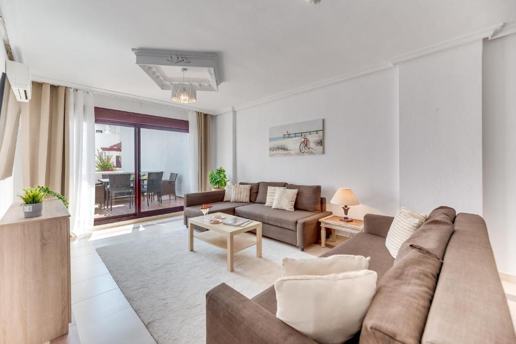 Apartment Tranquil 2 Bdrm Peaceful W/ 2 Pools