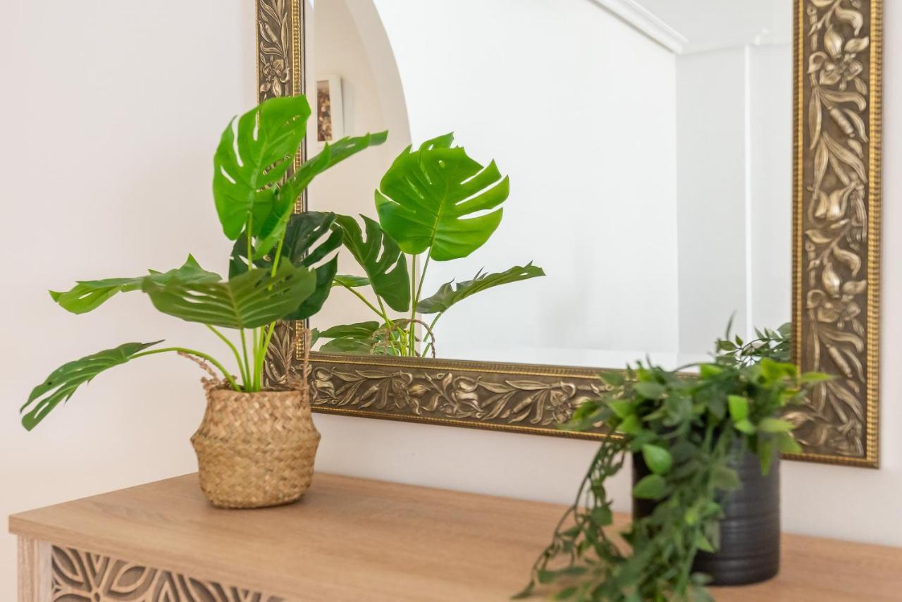 Apartment Tranquil 2 Bdrm Peaceful W/ 2 Pools