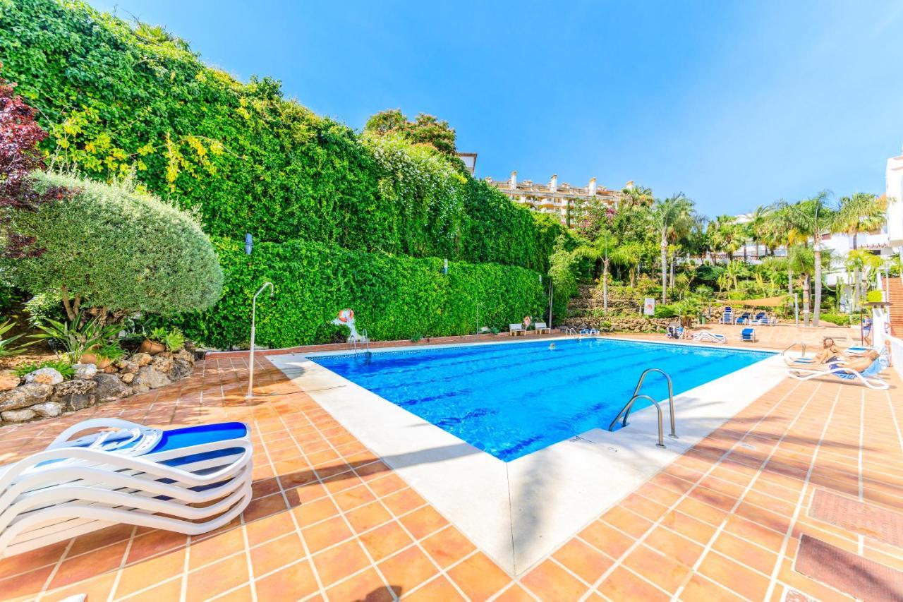 Apartment Tranquil 2 Bdrm Peaceful W/ 2 Pools Marbella