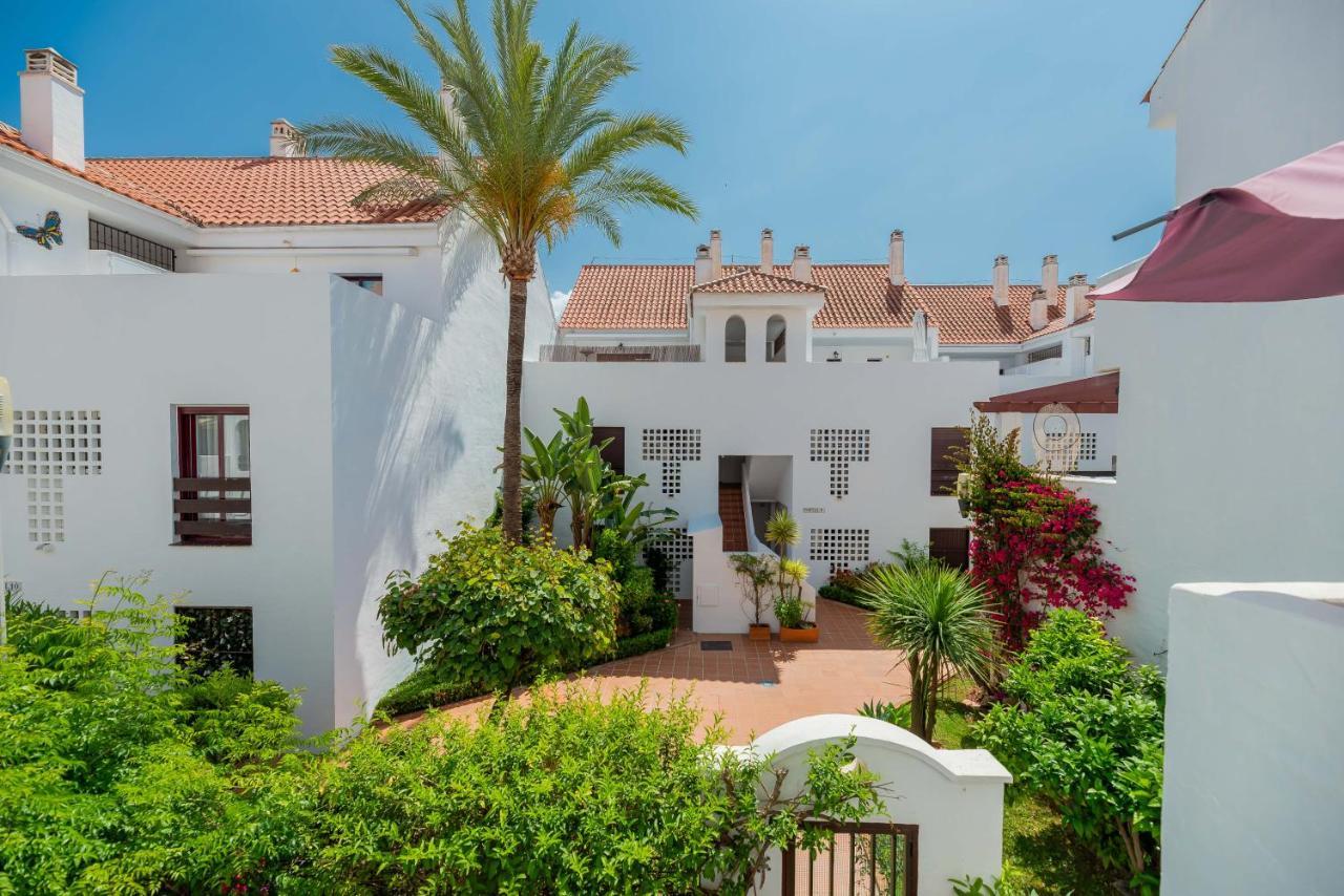 Apartment Tranquil 2 Bdrm Peaceful W/ 2 Pools Marbella
