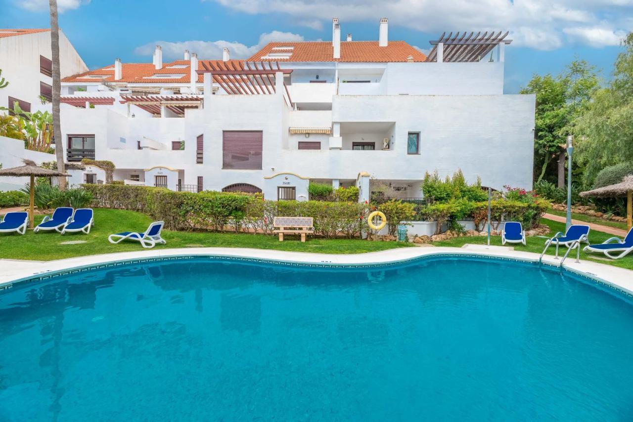Apartment Tranquil 2 Bdrm Peaceful W/ 2 Pools