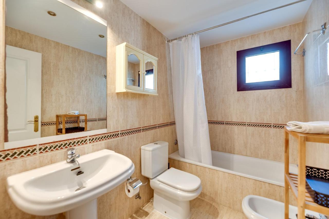 Tranquil 2 Bdrm Peaceful W/ 2 Pools Marbella