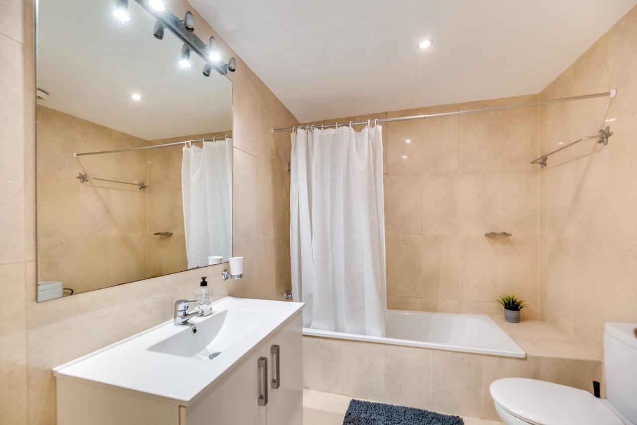 Tranquil 2 Bdrm Peaceful W/ 2 Pools Marbella